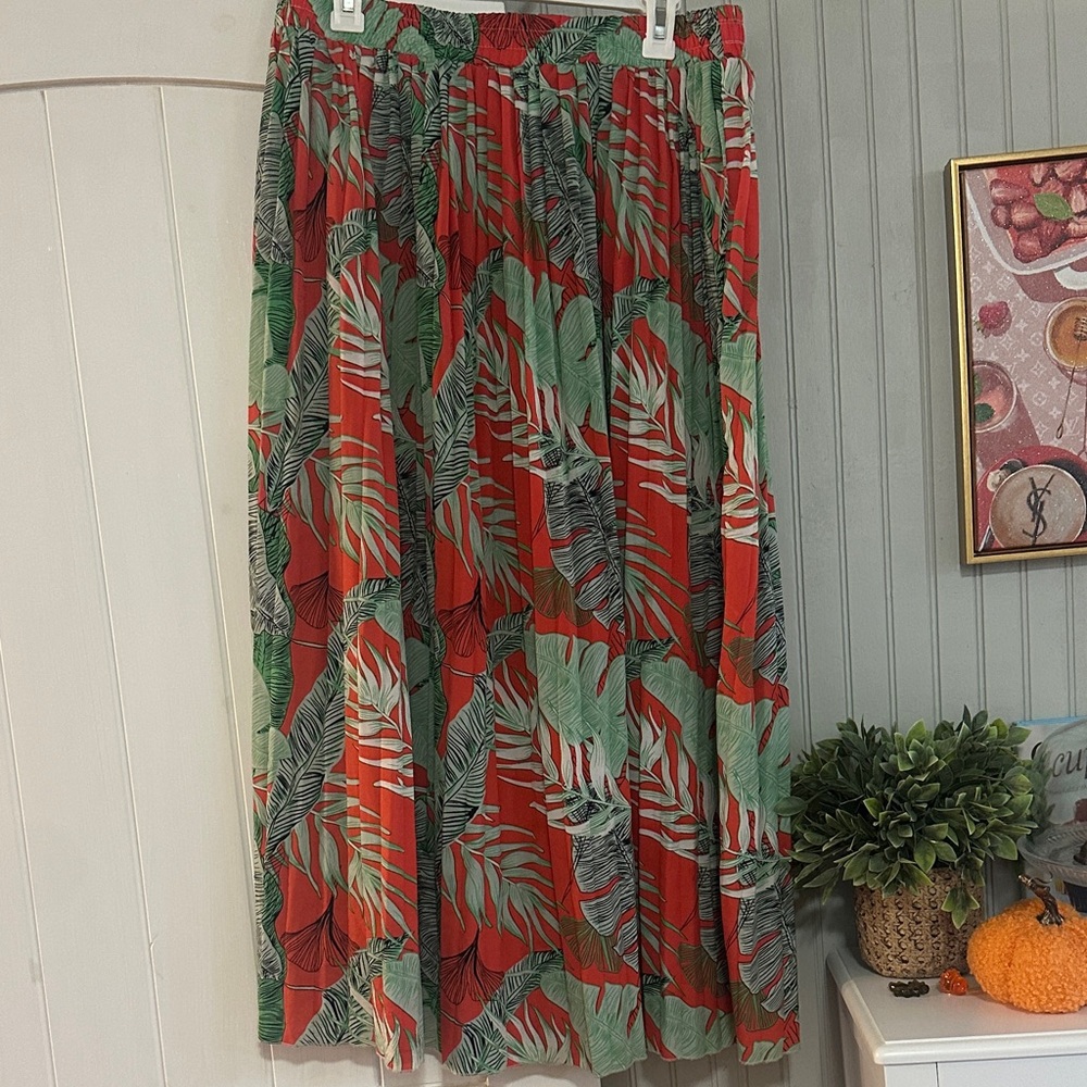 Cute Tropical Leaf Print Maxi Pleated Skirt